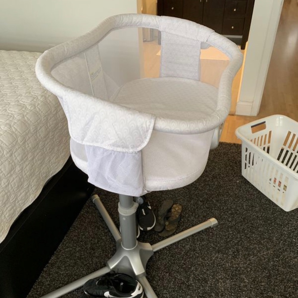 Bassinet - Picture 4 of 5